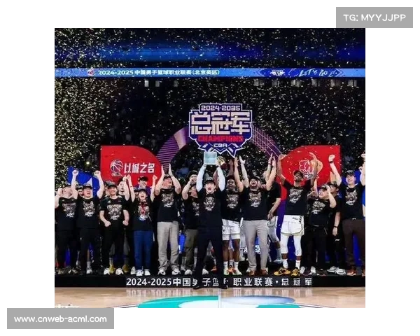 浙江广厦升起队史首面总冠军旗帜，新赛季卫冕征程正式开启